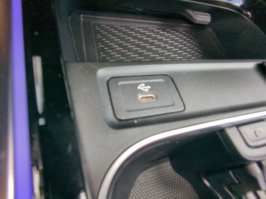 Used 2025 Mercedes-Benz GLA 250 image 9