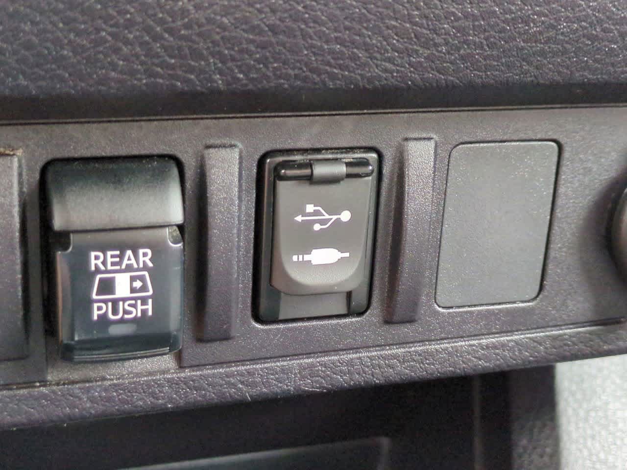 Used 2019 Toyota Tacoma SR5 RWD image 20