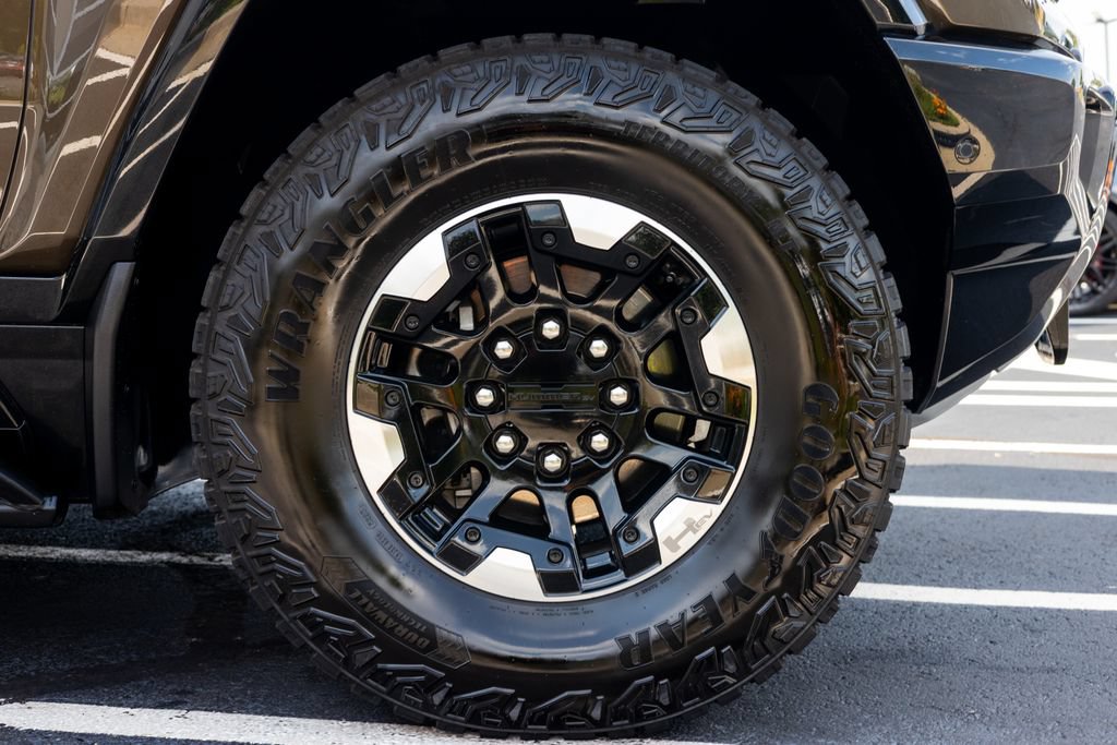 Used 2025 GMC Hummer EV 2X w/ Extreme Off-Road Package AWD/4WD image 14
