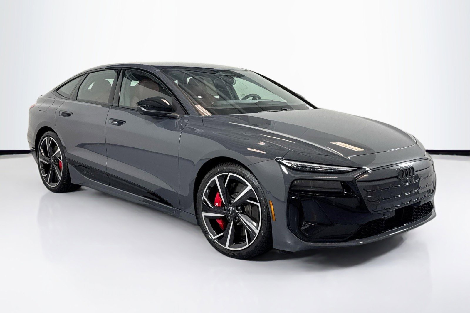 New 2025 Audi S6 e-tron Prestige image 3