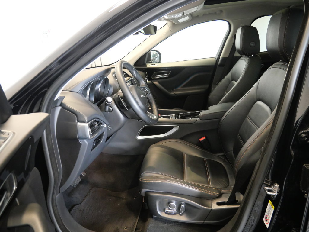 Used 2020 Jaguar F-PACE Prestige AWD/4WD image 15