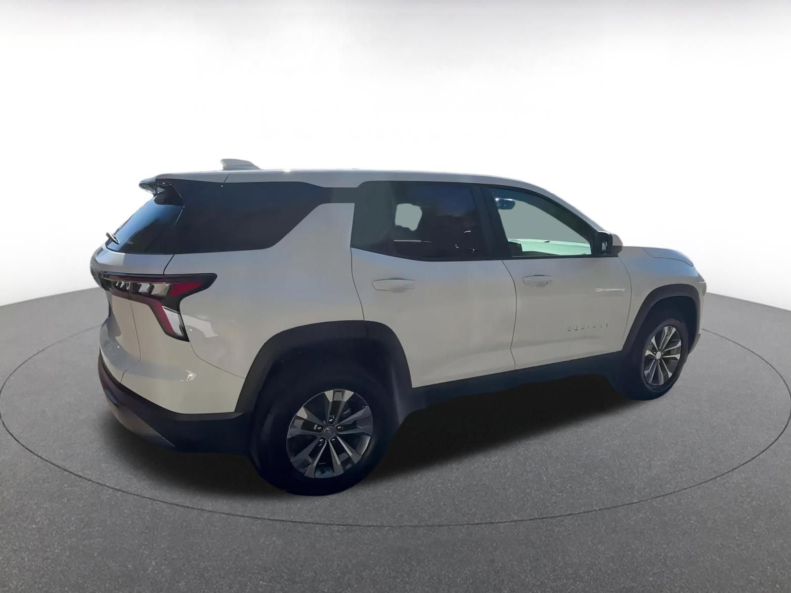 Used 2025 Chevrolet Equinox LT image 14