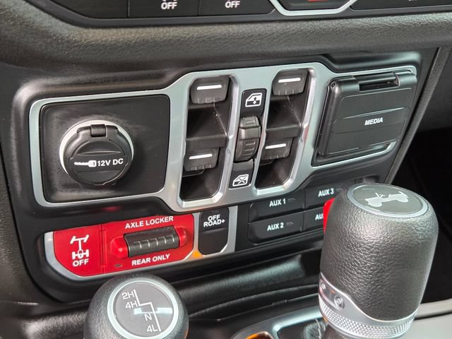 Used 2025 Jeep Wrangler Unlimited Sport AWD/4WD image 23