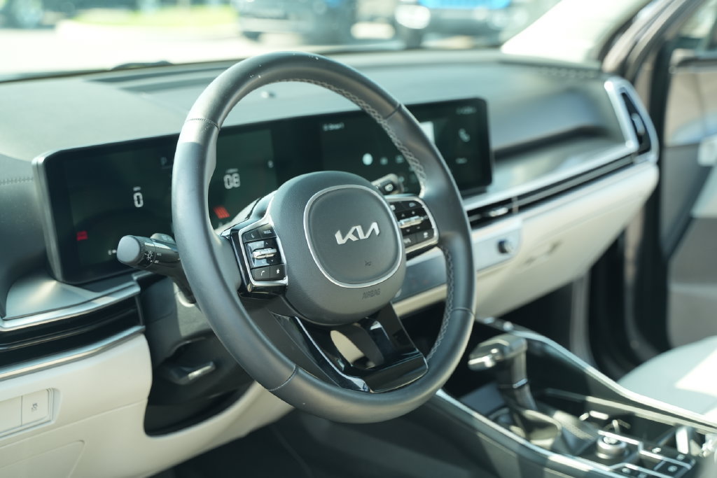 Used 2025 Kia Sorento S w/ Panoramic Sunroof Package FWD image 30