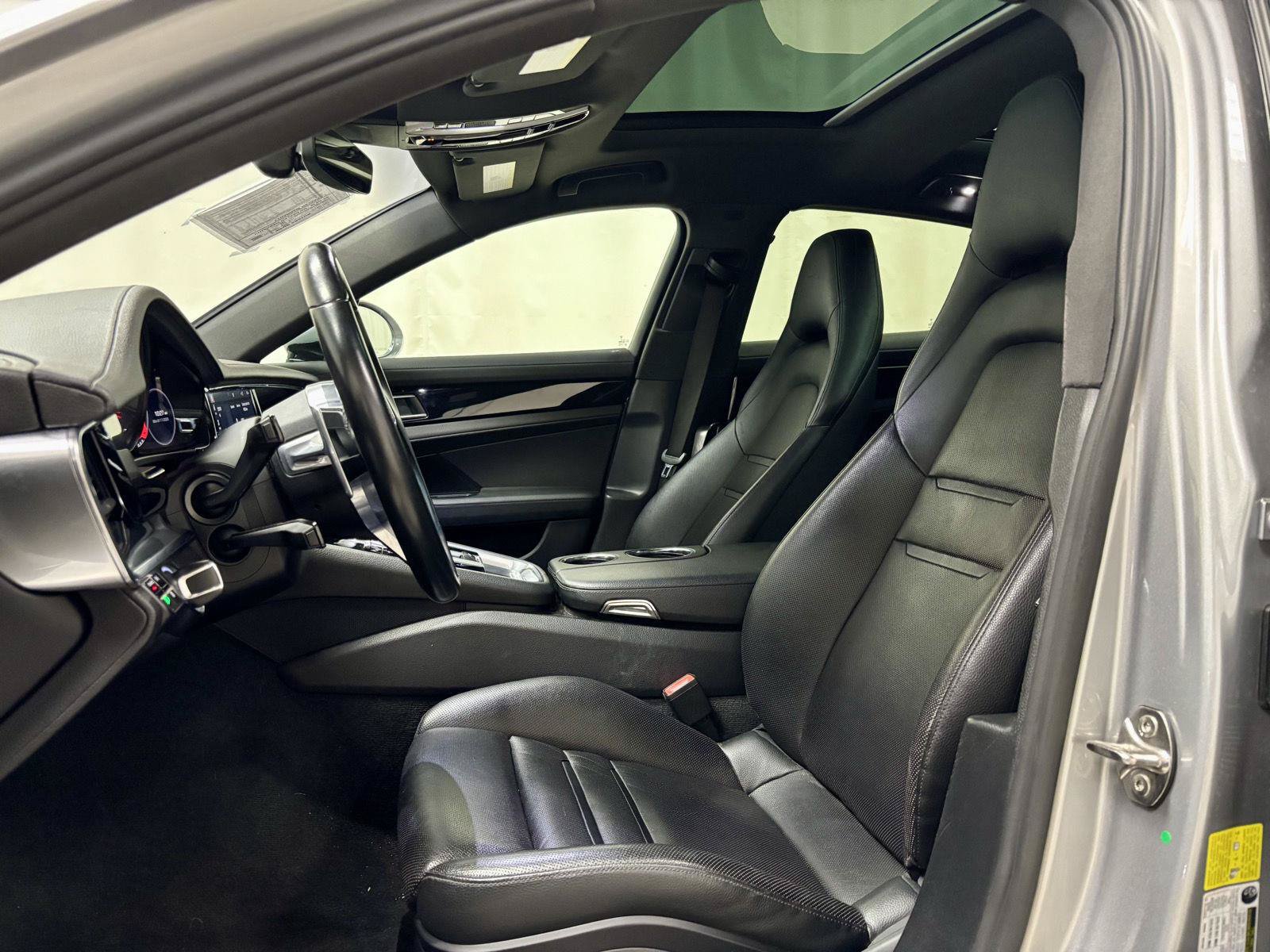 Used 2018 Porsche Panamera 4 AWD/4WD image 16