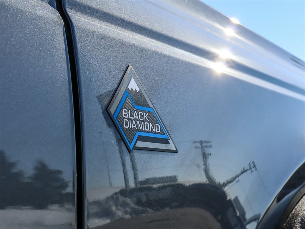 Used 2024 Ford Bronco Black Diamond image 10