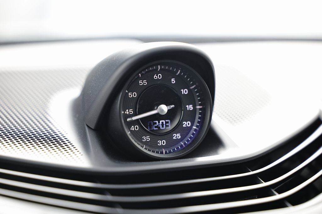 Certified 2024 Porsche Taycan GTS image 32