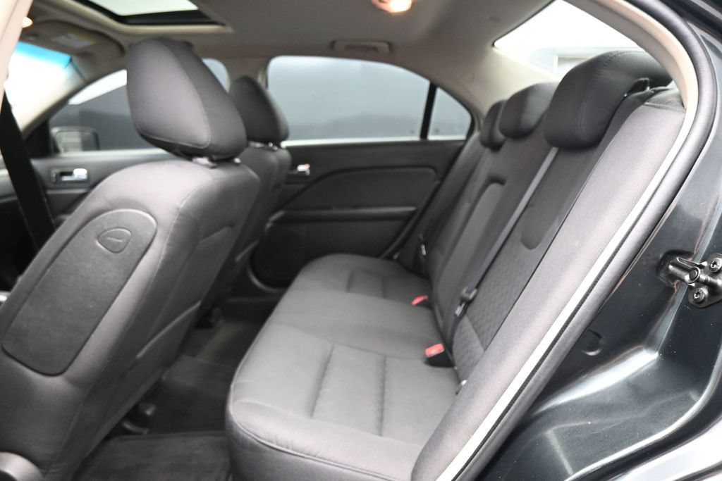 Used 2010 Ford Fusion SE FWD image 24