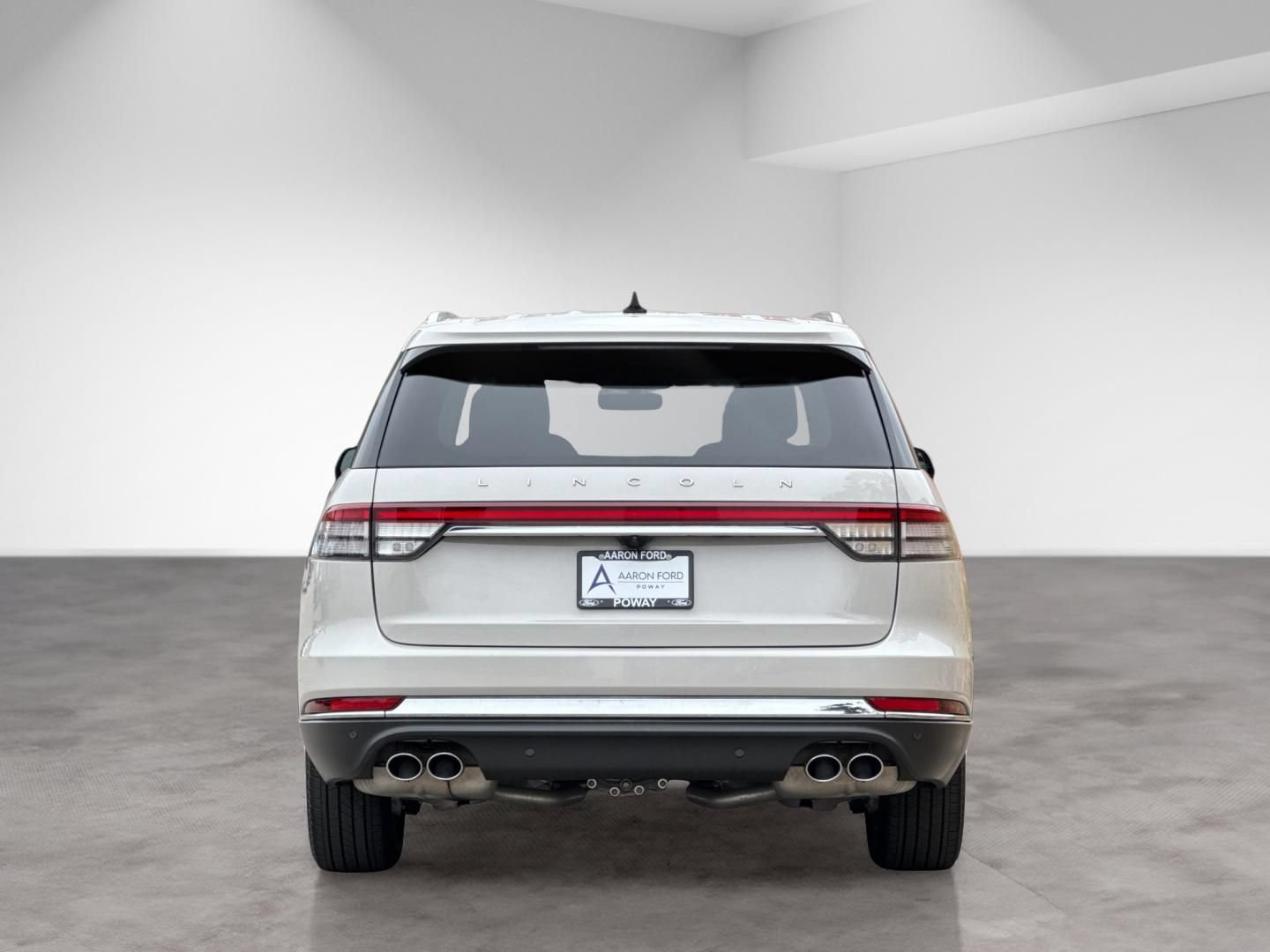 Used 2023 Lincoln Aviator 2WD w/ Premium Package image 5
