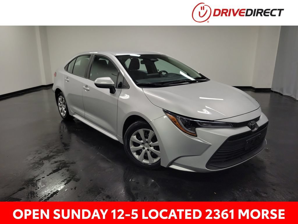 Used 2025 Toyota Corolla LE FWD image 1
