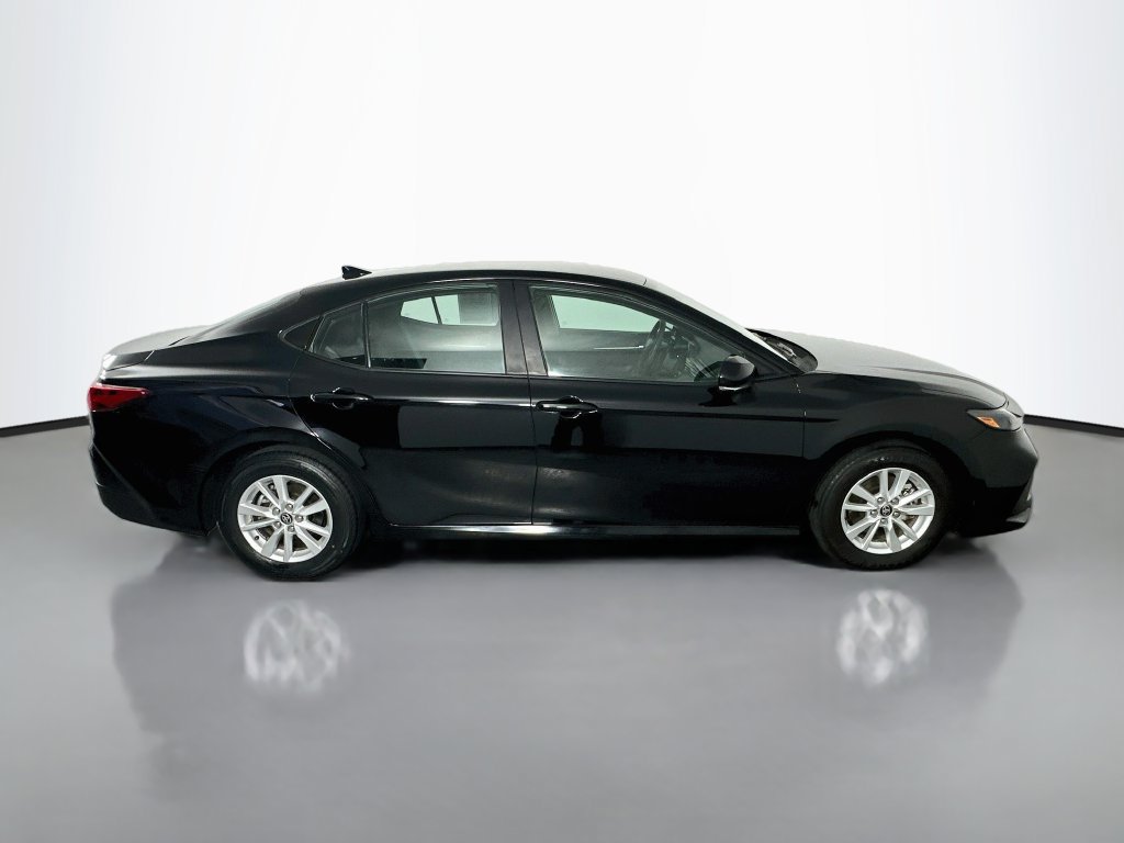Used 2025 Toyota Camry LE FWD image 8