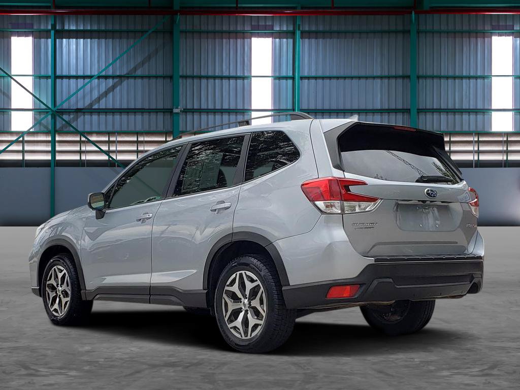 Used 2019 Subaru Forester Premium AWD/4WD image 3