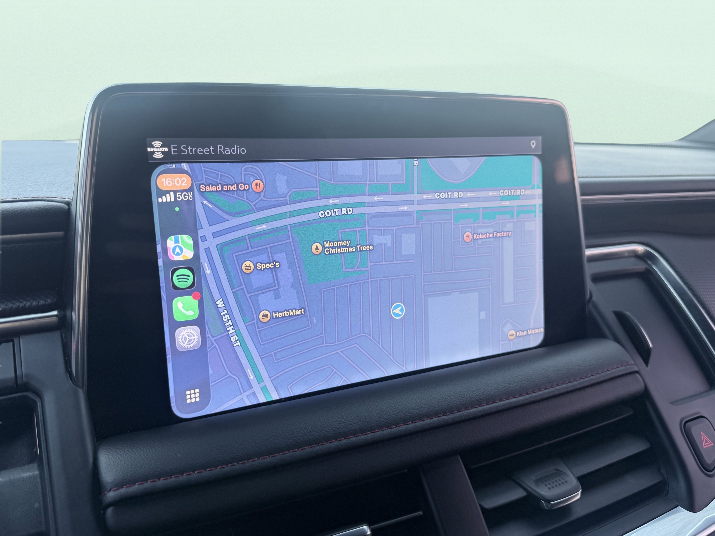 Used 2021 Chevrolet Suburban RST w/ Luxury Package image 60