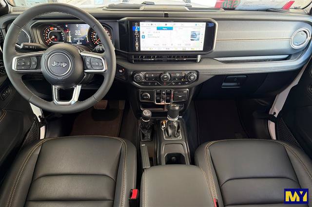 Used 2026 Jeep Wrangler Unlimited Sahara AWD/4WD image 15