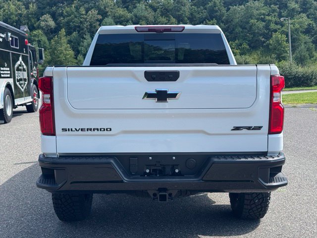 New 2026 Chevrolet Silverado 1500 ZR2 w/ LPO, Dark Essentials Package AWD/4WD image 7