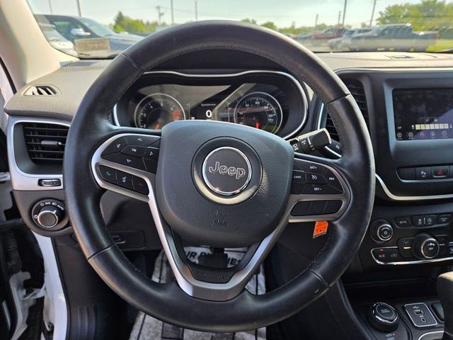 Used 2020 Jeep Cherokee Latitude w/ Cold Weather Group AWD/4WD image 3