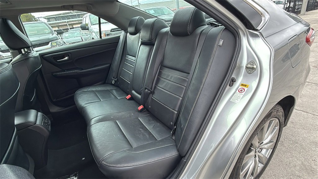 Used 2017 Toyota Camry XLE image 14