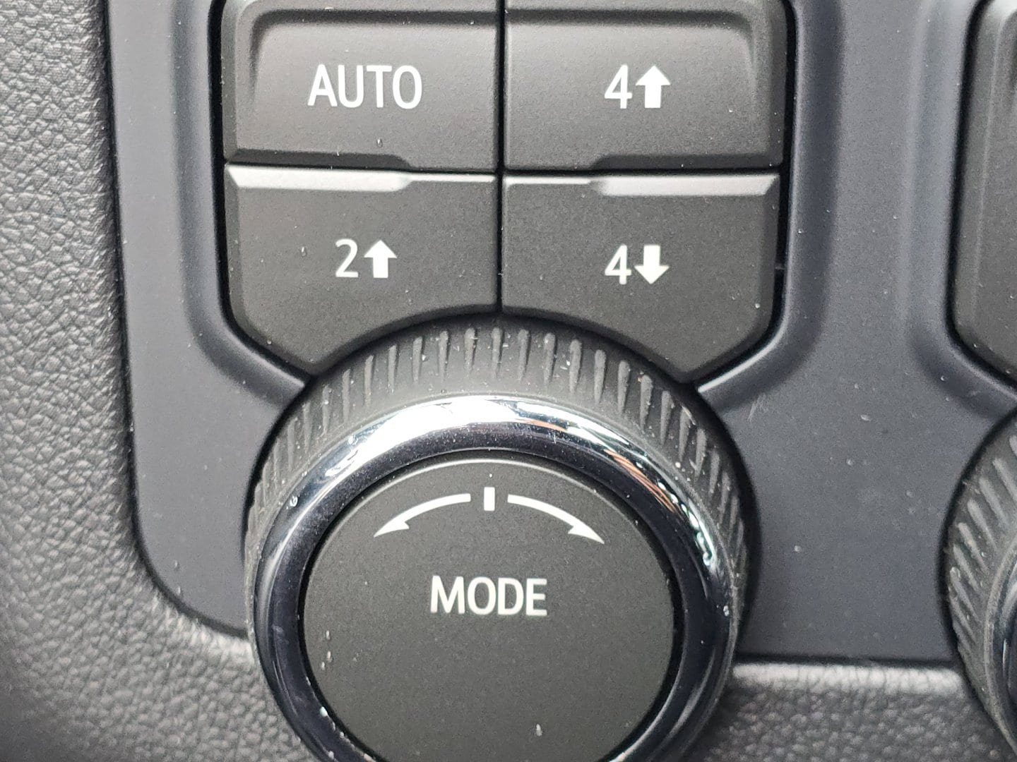 New 2026 Chevrolet Tahoe LT w/ Comfort Package AWD/4WD image 9