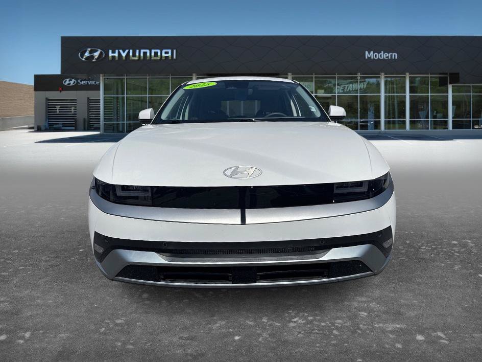 Certified 2025 Hyundai Ioniq 5 SE RWD image 2