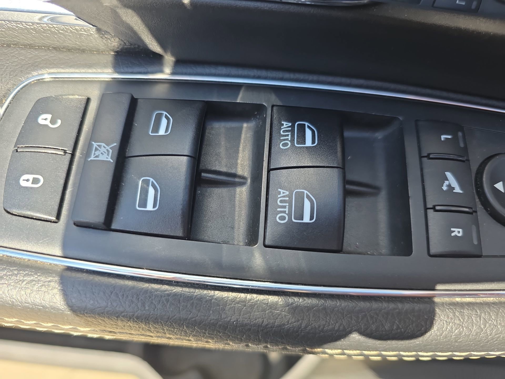 Used 2018 RAM 2500 Laramie w/ Protection Group image 26