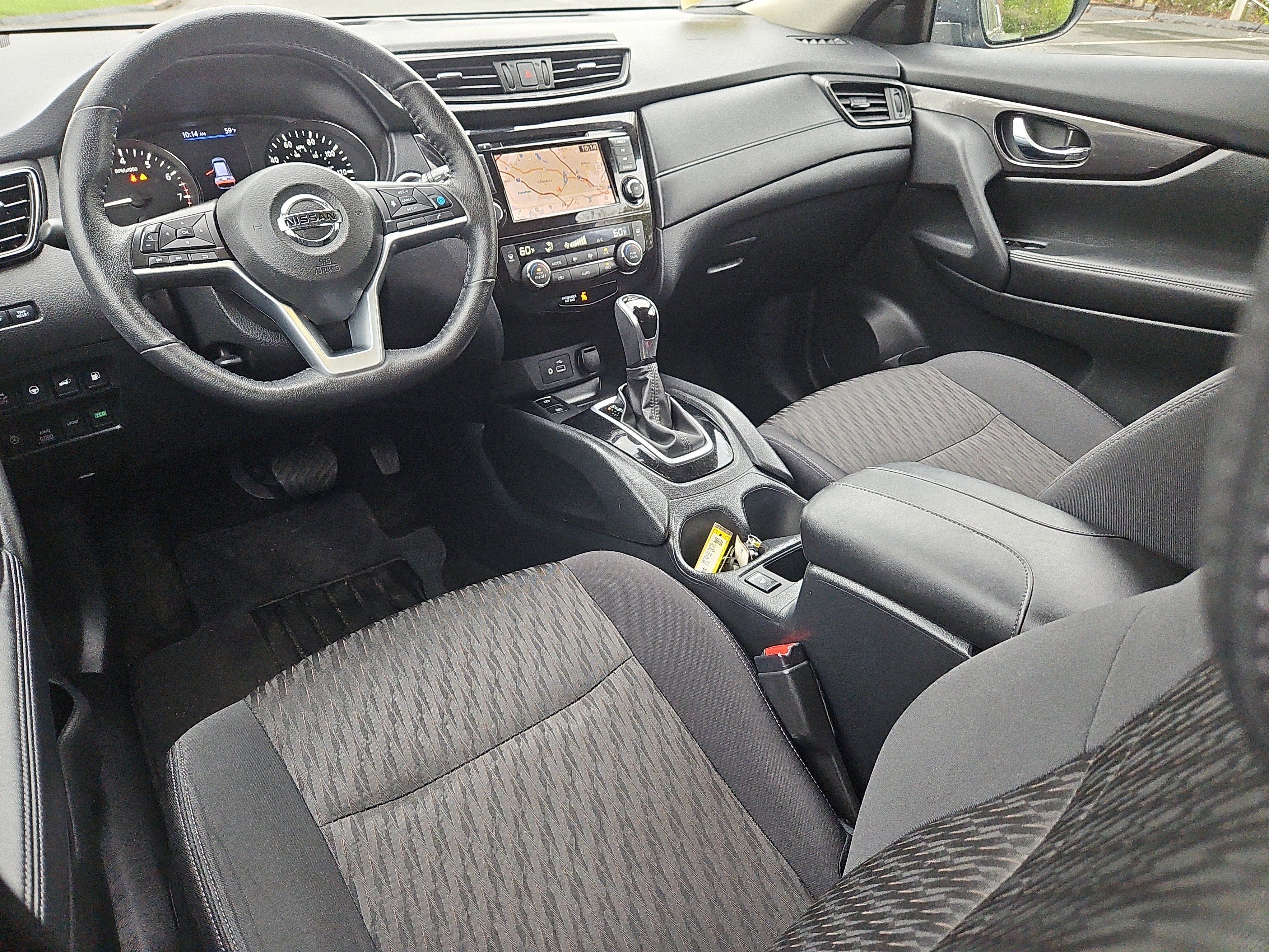 Used 2019 Nissan Rogue SV w/ Premium Package AWD/4WD image 3