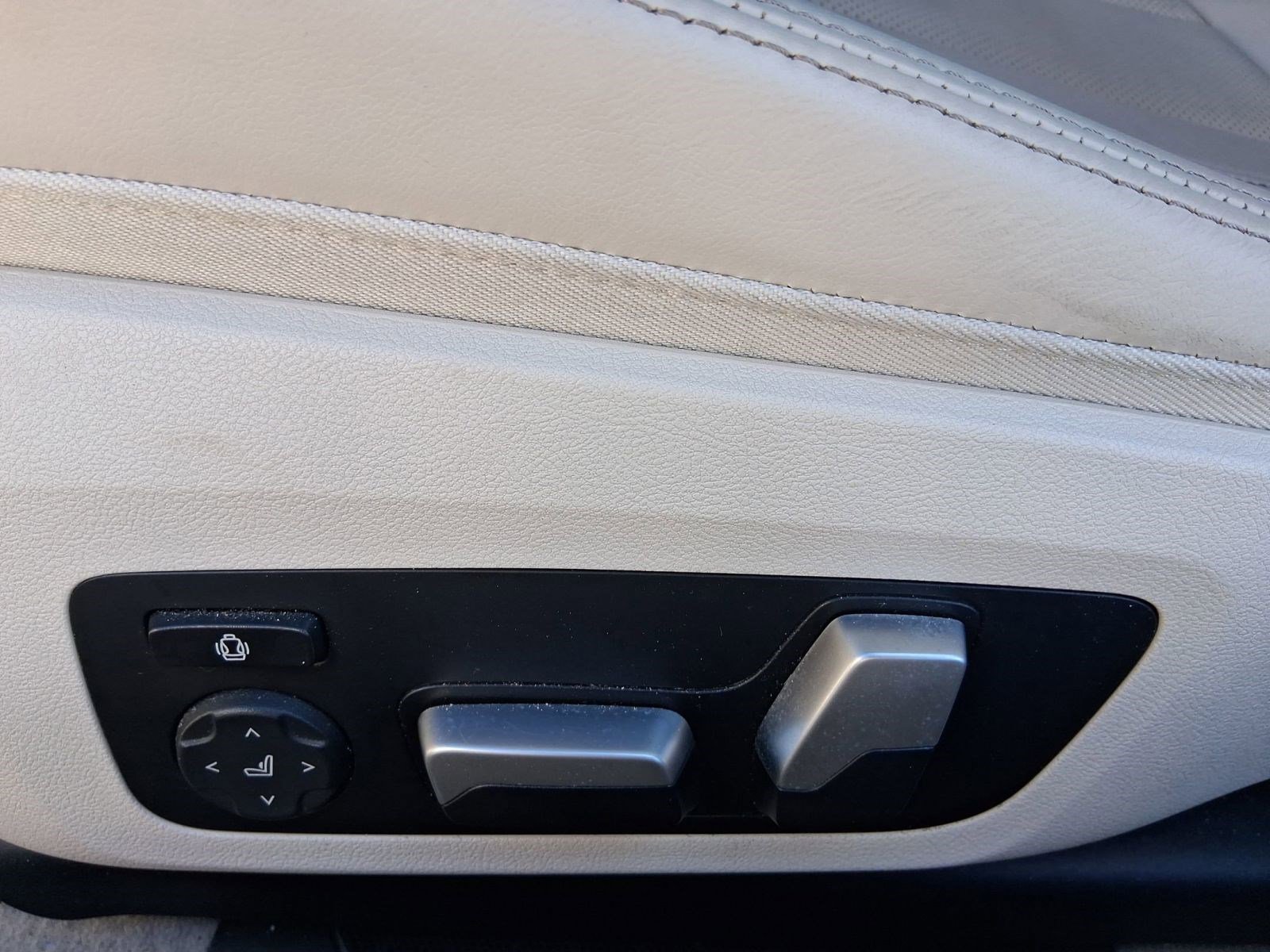 Certified 2022 BMW 840i Convertible image 11