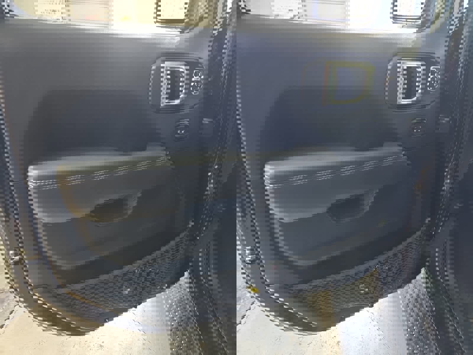 Used 2022 Jeep Wrangler Unlimited Sahara image 19