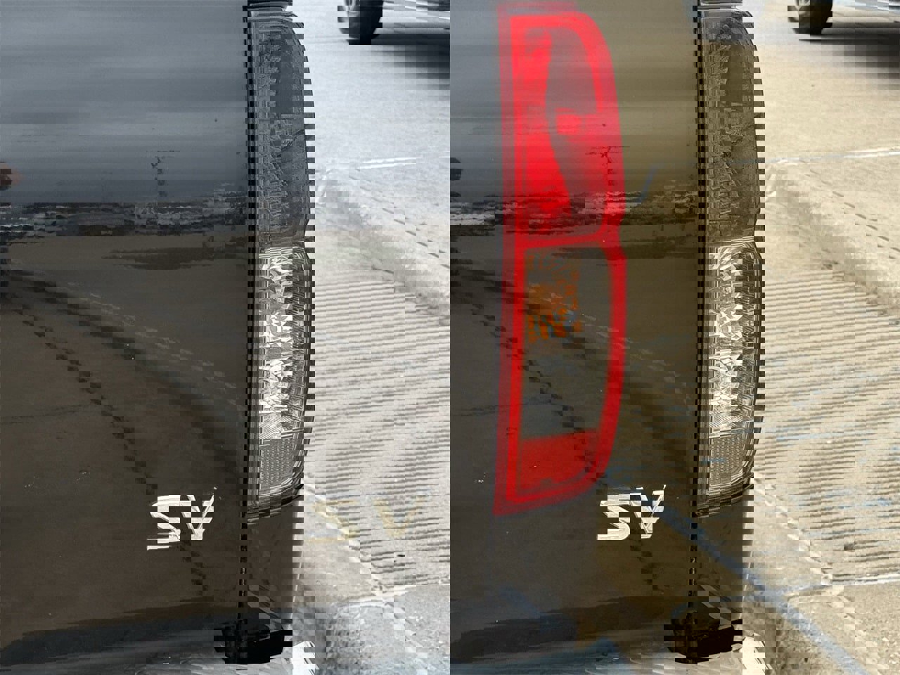 Used 2019 Nissan Frontier SV image 7