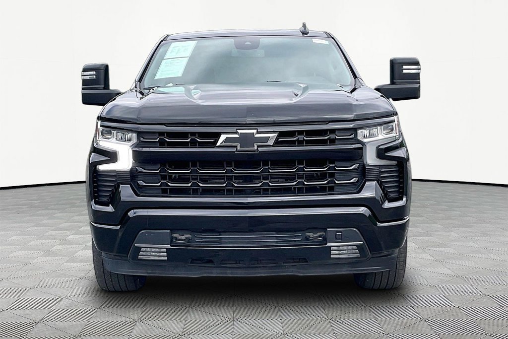 Used 2024 Chevrolet Silverado 1500 RST w/ Max Trailering Package AWD/4WD image 2