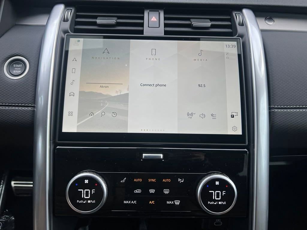 New 2025 Land Rover Discovery Dynamic SE image 22