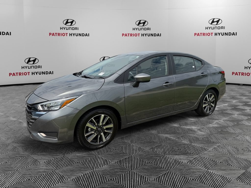 Used 2025 Nissan Versa SV FWD image 7
