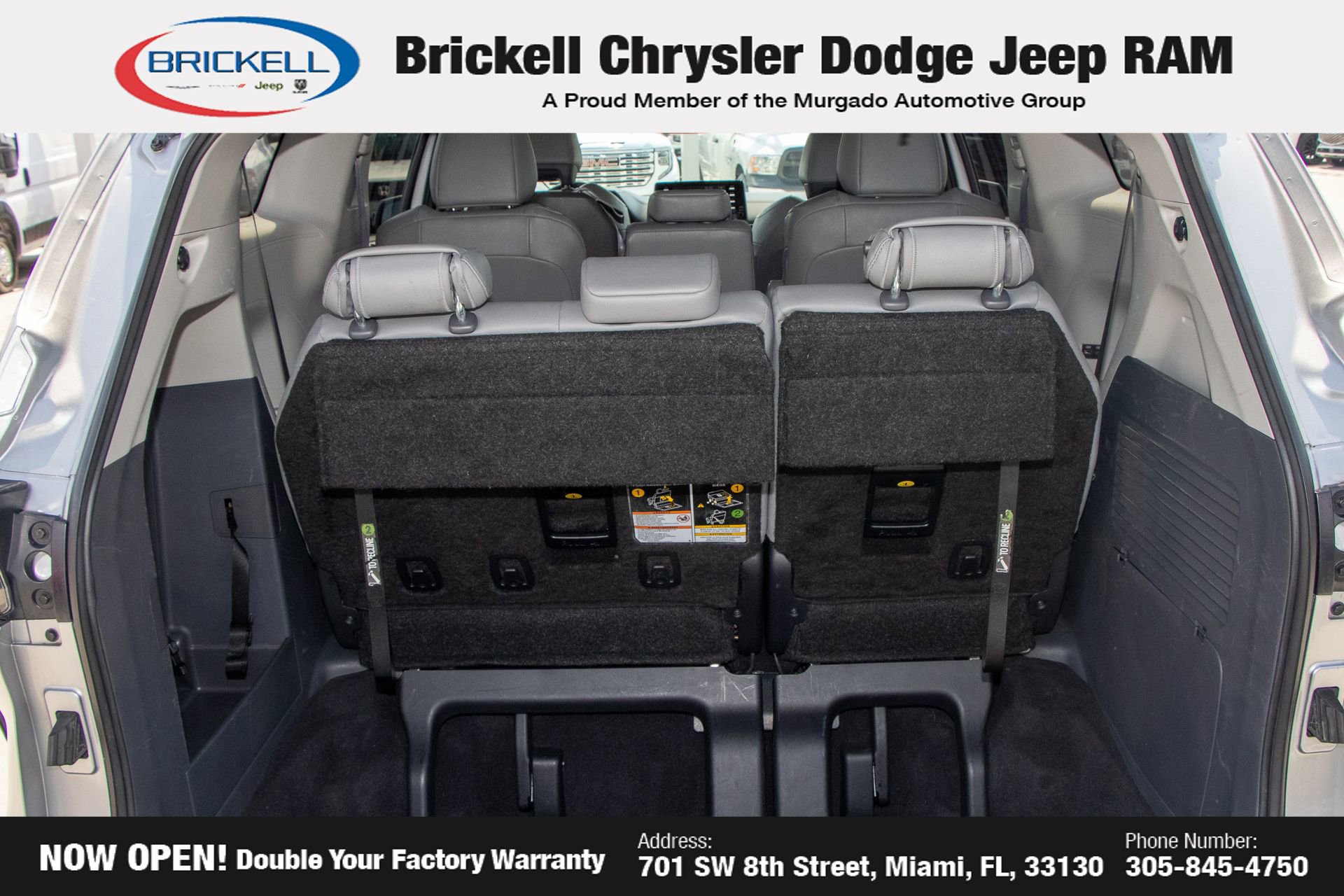 Used 2024 Toyota Sienna XLE FWD image 9