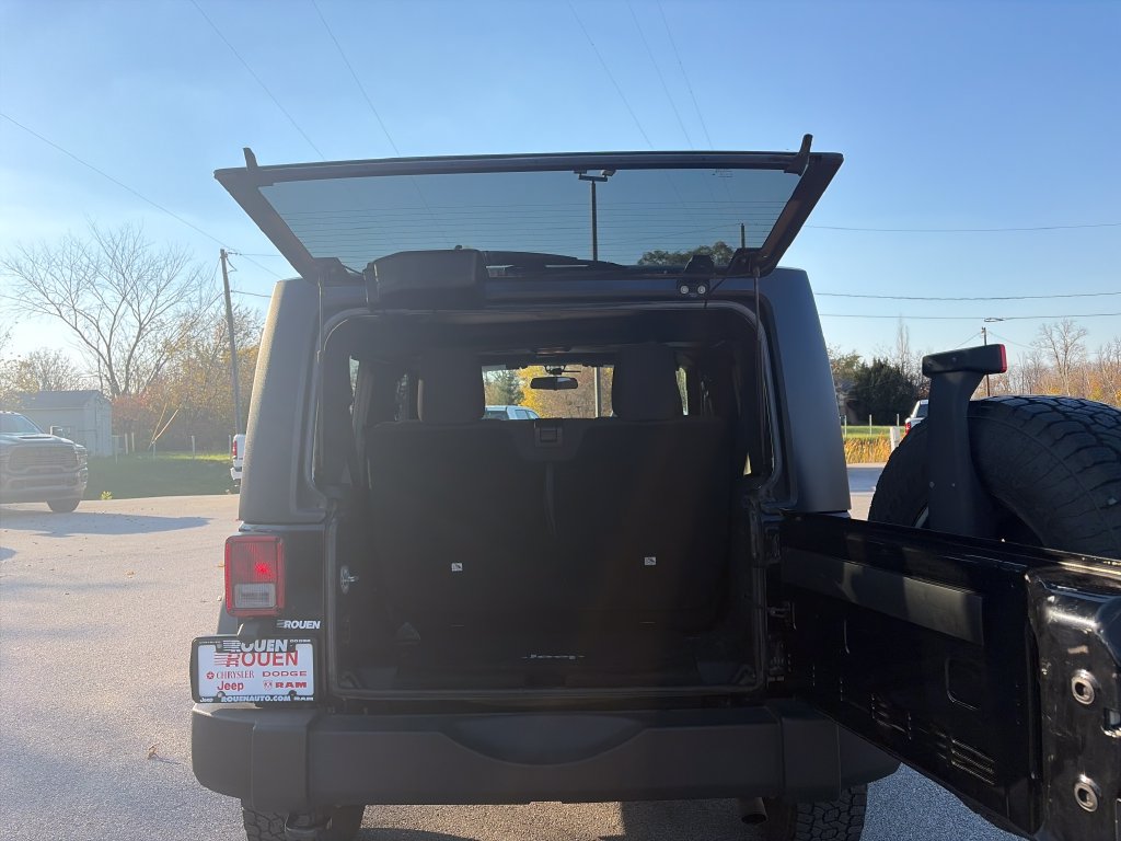 Used 2015 Jeep Wrangler Sport AWD/4WD image 13