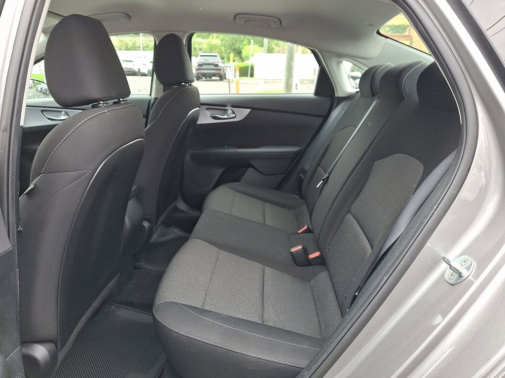 Used 2022 Kia Forte LXS FWD image 11