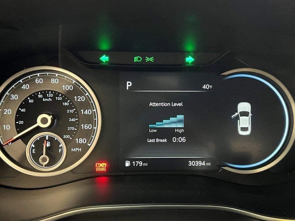 Used 2023 Genesis G70 3.3T w/ Sport Prestige Package image 6