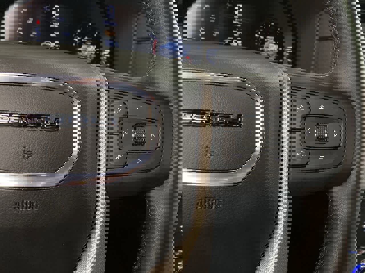 Used 2024 GMC Yukon Denali w/ Advanced Technology Package image 21