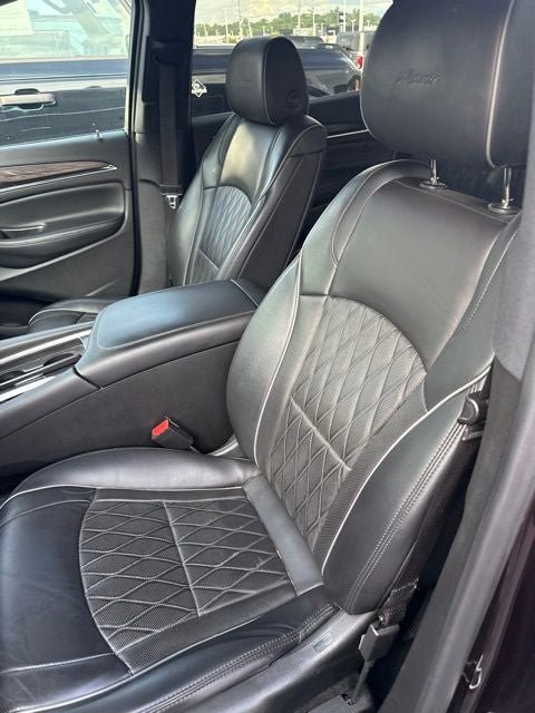 Used 2022 Buick Enclave Avenir w/ Avenir Technology Package AWD/4WD image 35