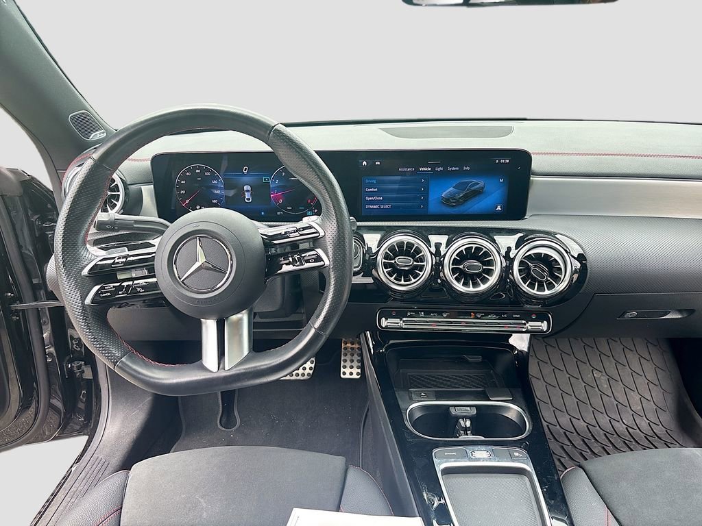 Used 2024 Mercedes-Benz CLA 250 image 38
