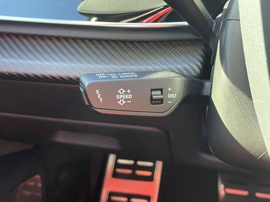 Used 2022 Audi RS Q8 AWD/4WD image 35