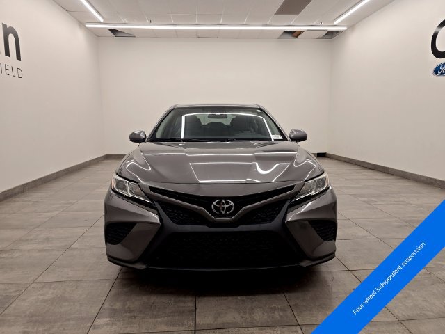 Used 2020 Toyota Camry SE FWD image 7