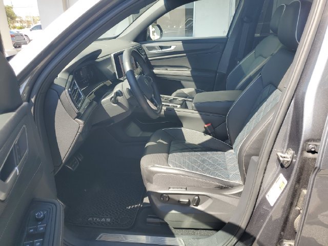 Used 2024 Volkswagen Atlas Cross Sport SEL Premium R-Line AWD/4WD image 24