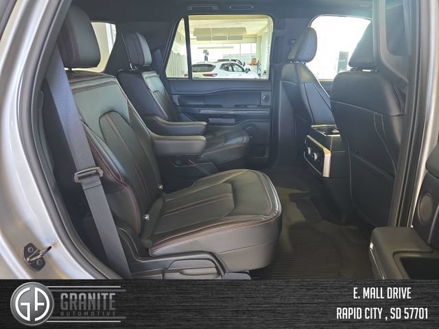 Used 2024 Ford Expedition Limited AWD/4WD image 39