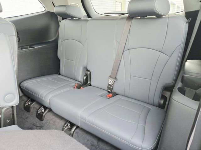 Used 2021 Buick Enclave Premium w/ Sun and Sites Package image 11