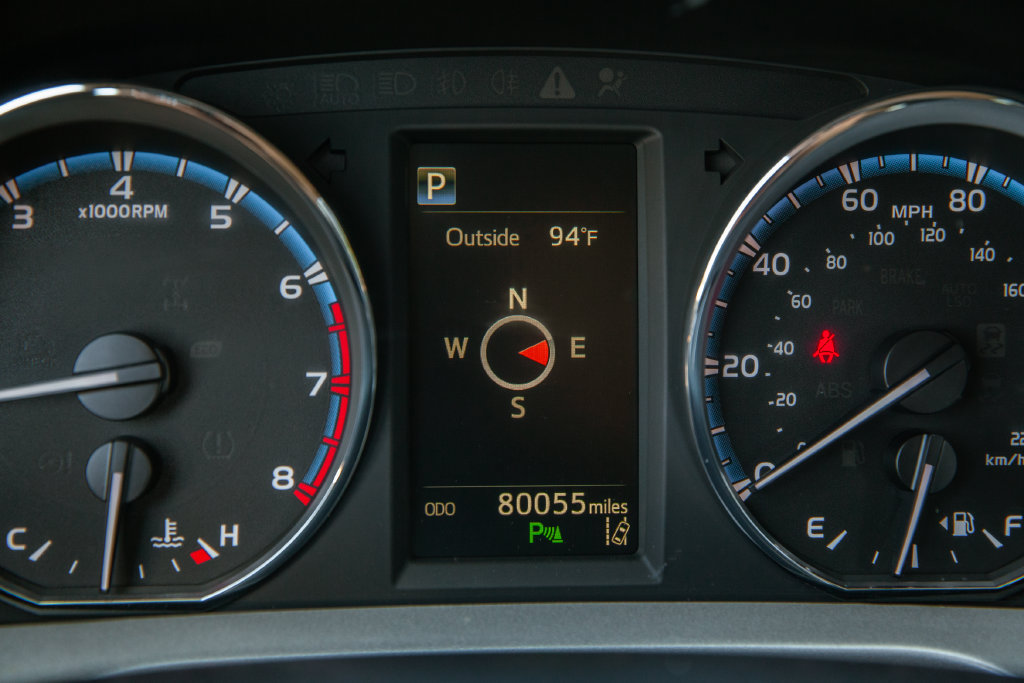 Used 2018 Toyota RAV4 Platinum AWD/4WD image 18
