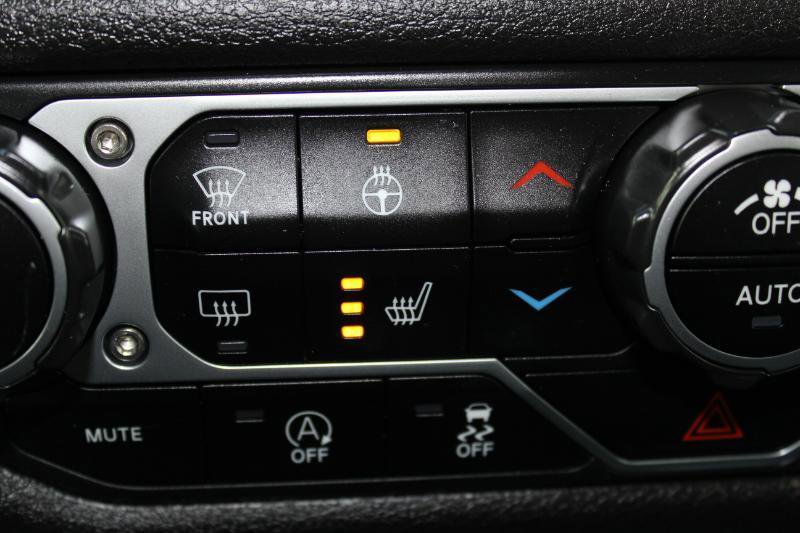 Used 2025 Jeep Wrangler Unlimited Sport image 34