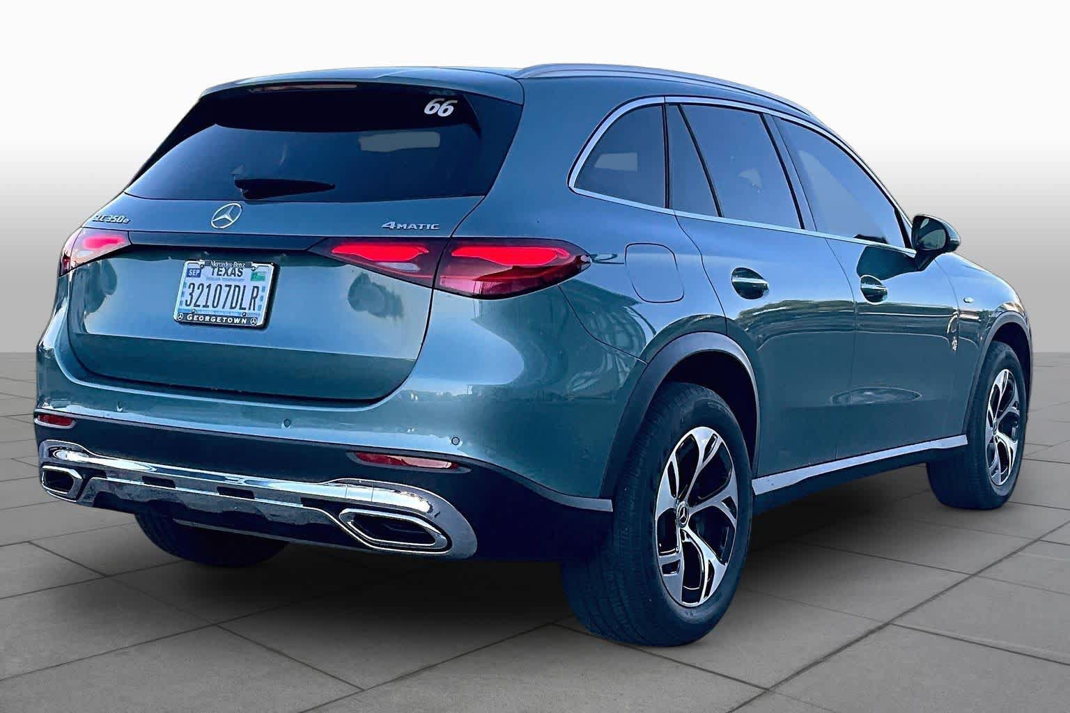 Used 2025 Mercedes-Benz GLC 350e 4MATIC image 13