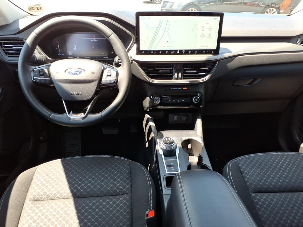 Used 2023 Ford Escape Active w/ Tech Pack #1 AWD/4WD image 14