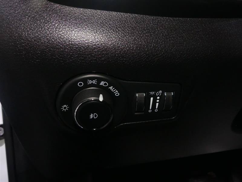 Used 2023 Jeep Compass Limited AWD/4WD image 29