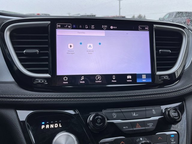 Used 2022 Chrysler Pacifica Touring image 46