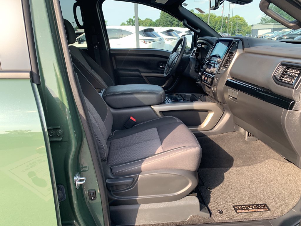 Certified 2024 Nissan Titan SV w/ SV Bronze Edition Package AWD/4WD image 31